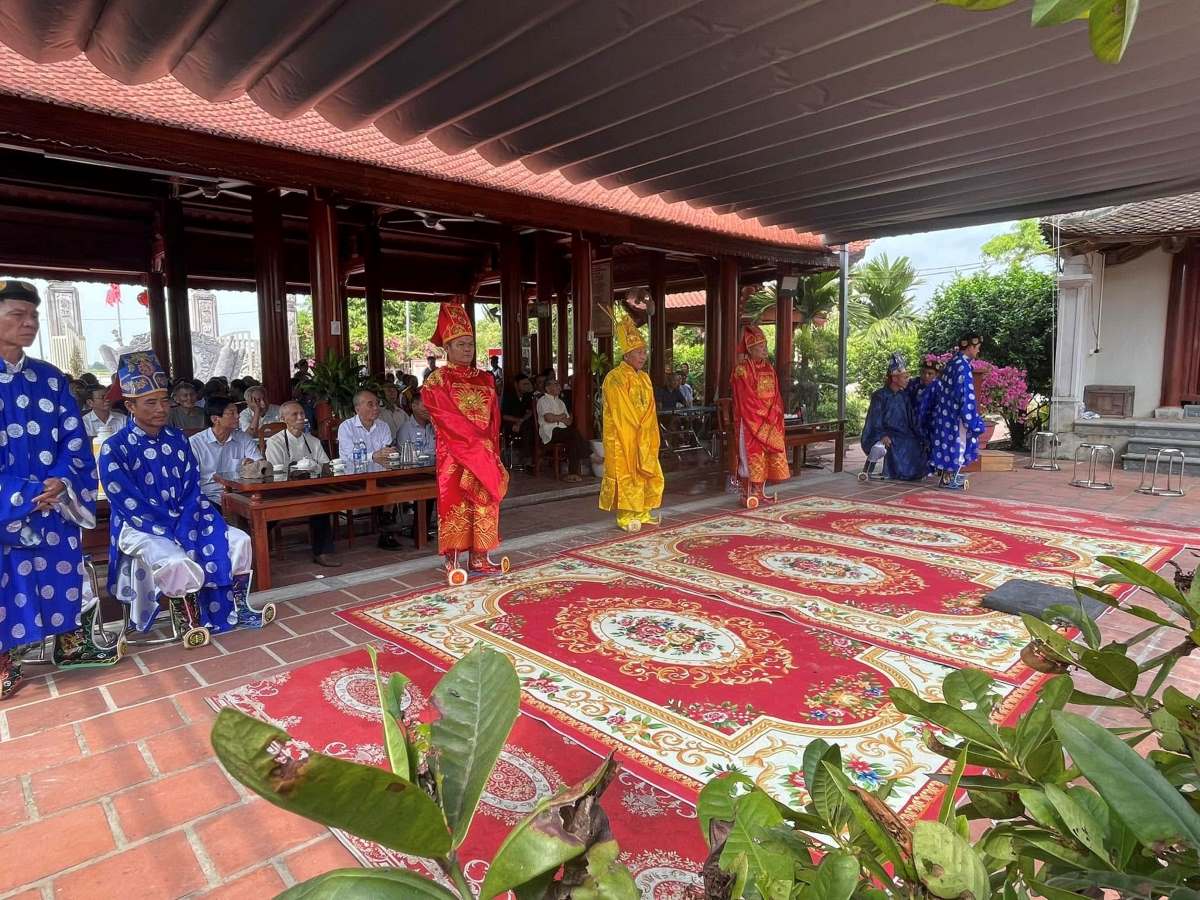 Di Tích Lịch Sử Văn Hoá - Nhà Thờ Họ Hồ Đại Tộc Tam Công